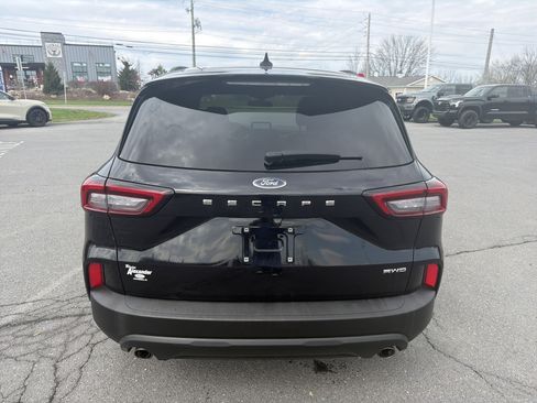 Certified 2025 Ford Escape ST-Line Select AWD/4WD image 4