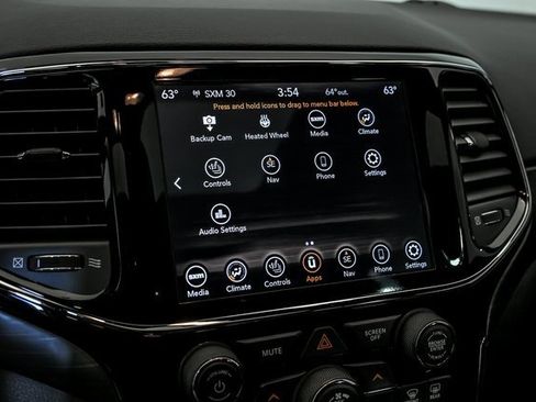 Used 2020 Jeep Grand Cherokee Altitude image 22