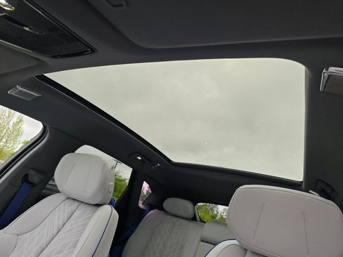 New 2026 Cadillac Optiq V AWD/4WD image 21