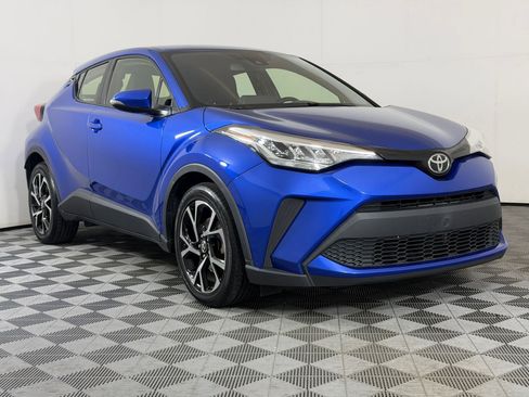 Used 2020 Toyota C-HR XLE FWD image 7