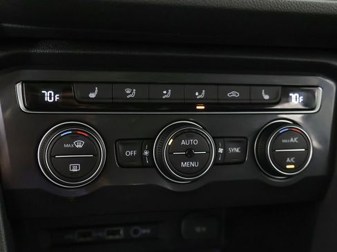 Used 2019 Volkswagen Tiguan SEL image 51