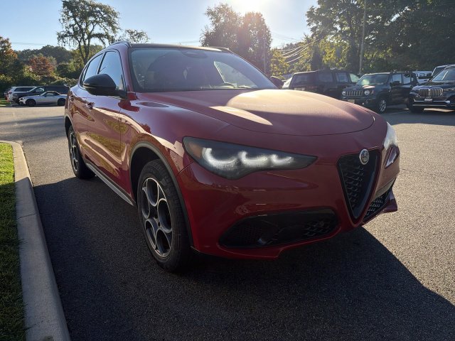 New 2026 Alfa Romeo Stelvio Sprint w/ Convenience Package AWD/4WD image 2