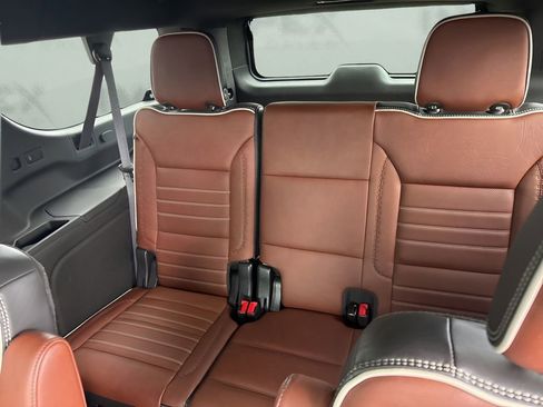 Used 2023 GMC Yukon XL Denali Ultimate w/ LPO, Floor Liner Package AWD/4WD image 24