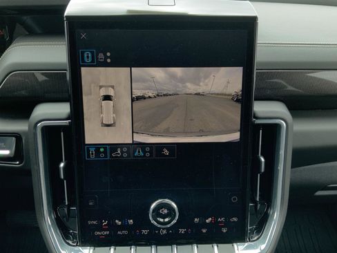 Used 2025 GMC Yukon Elevation w/ Elevation Premium Package image 37