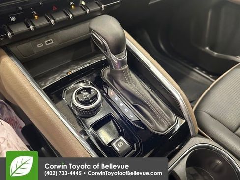 Used 2024 GMC Canyon Denali image 28