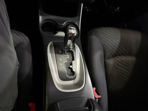Used 2013 Dodge Journey SXT w/ Popular Equipment Group FWD image 22