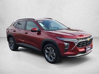 Used 2025 Chevrolet Trax LT FWD video 3