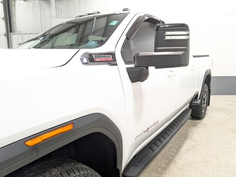 Used 2022 GMC Sierra 2500 AT4 w/ AT4 Premium Plus Package image 7