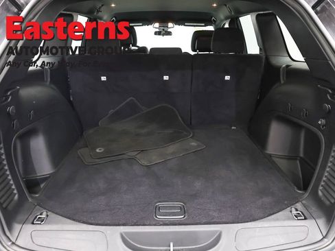 Used 2021 Jeep Grand Cherokee Laredo AWD/4WD image 9