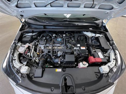 Used 2021 Toyota Corolla LE FWD image 32