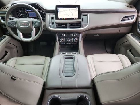 Used 2021 GMC Yukon SLT w/ SLT Premium Package image 15