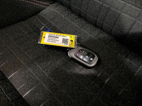 Used 2024 Honda HR-V Sport image 30