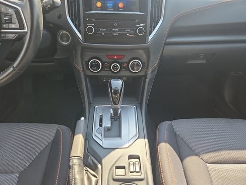 Used 2020 Subaru Crosstrek 2.0i Premium w/ Moonroof Package 2 AWD/4WD image 12