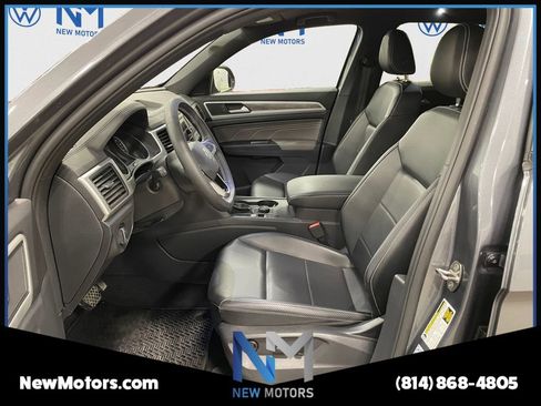 Used 2021 Volkswagen Atlas Cross Sport SE w/ Panoramic Sunroof Package image 9