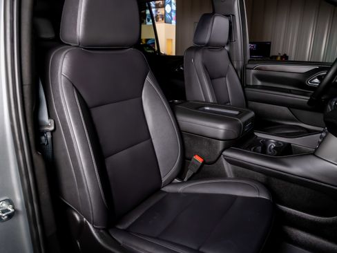Used 2023 Chevrolet Tahoe Z71 w/ Luxury Package AWD/4WD image 29