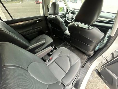 Used 2021 Toyota Highlander Limited AWD/4WD image 49