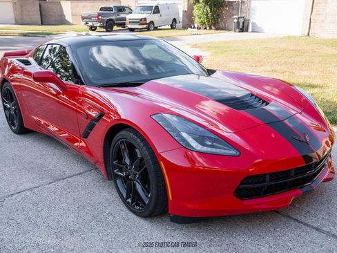Used 2019 Chevrolet Corvette Stingray Coupe w/ Carbon Flash Badge Package image 12