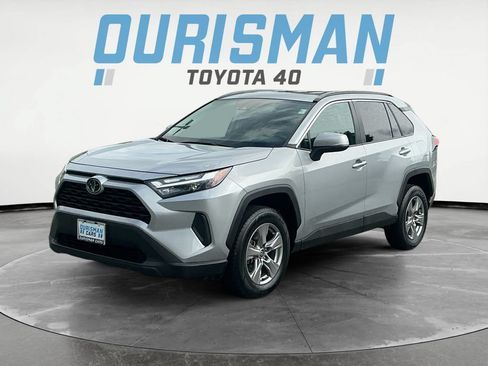 Used 2025 Toyota RAV4 XLE AWD/4WD image 3