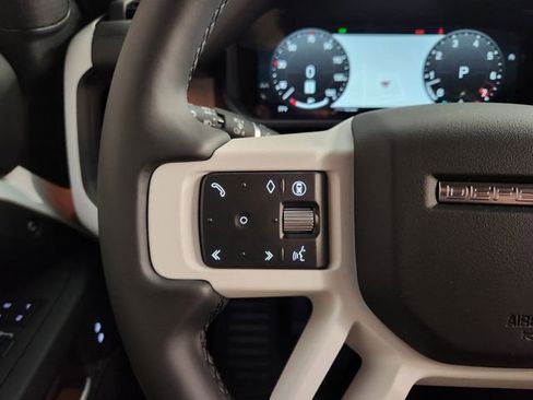 New 2026 Land Rover Defender 110 S image 27