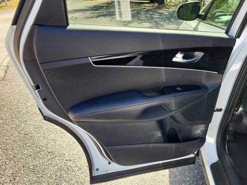 Used 2019 Kia Sorento LX image 27