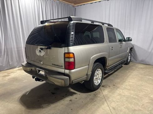 Used 2001 Chevrolet Suburban LS AWD/4WD image 29