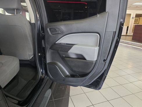Used 2022 Chevrolet Colorado W/T w/ WT Convenience Package RWD image 15