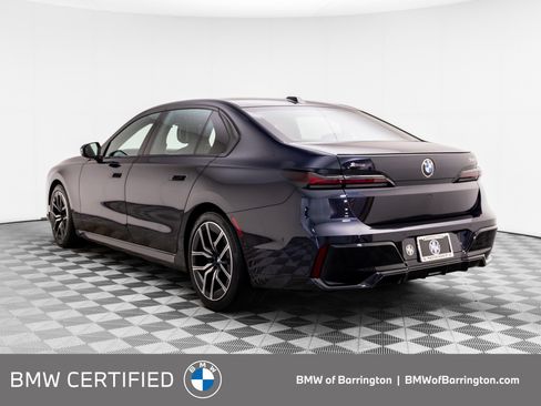 Certified 2025 BMW 740i xDrive w/ Premium Package AWD/4WD image 3