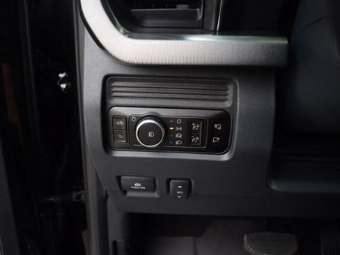 Used 2026 Ford F450 Platinum w/ FX4 Off-Road Package AWD/4WD image 7