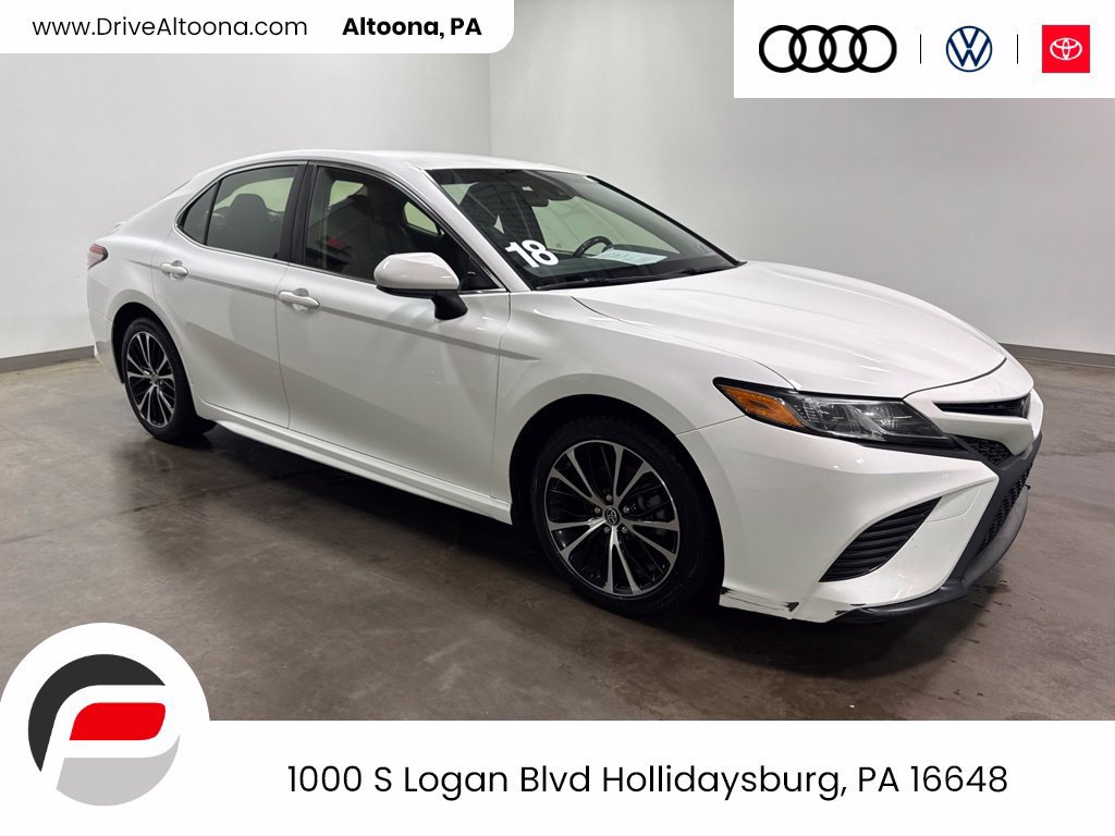 Used 2018 Toyota Camry SE FWD image 1