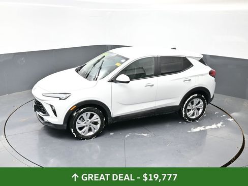 Used 2025 Buick Encore GX Preferred image 48