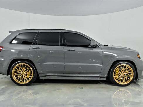 Used 2021 Jeep Grand Cherokee Trackhawk w/ Trailer Tow Group IV AWD/4WD image 11