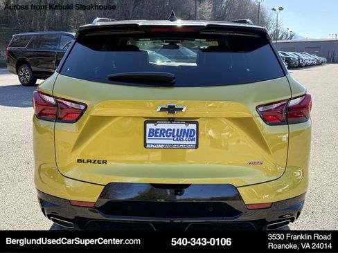 Used 2022 Chevrolet Blazer RS w/ Enhanced Convenience Package image 5