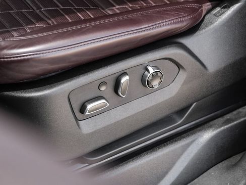 Used 2023 Cadillac Escalade Sport Platinum RWD image 32