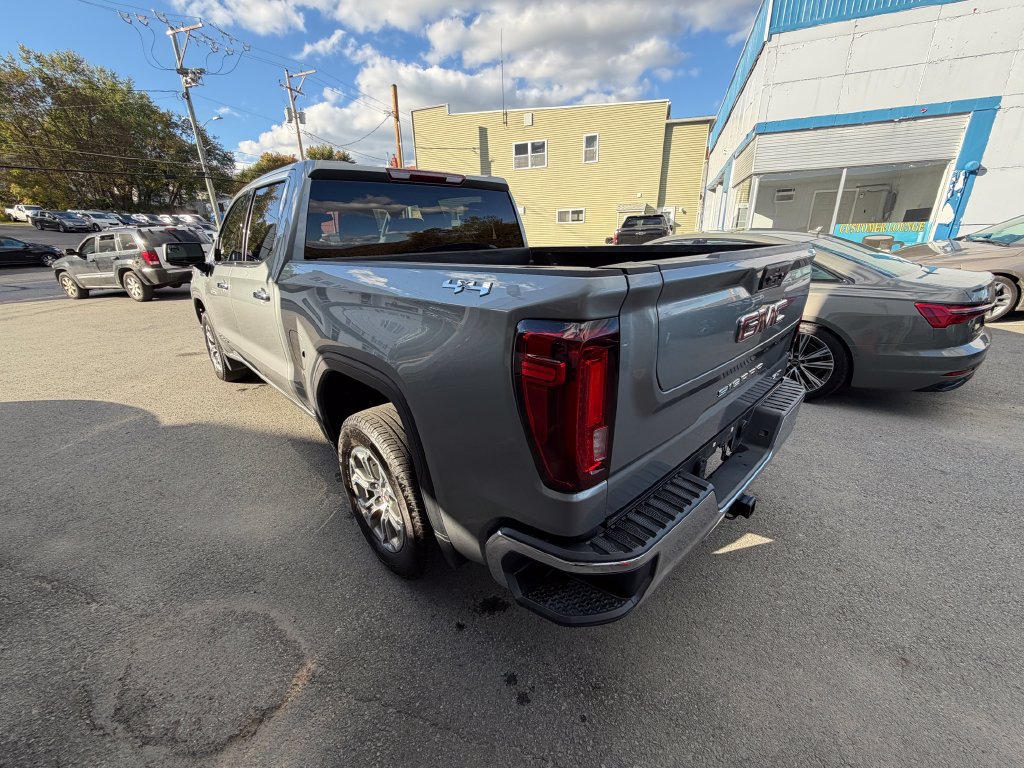 Used 2025 GMC Sierra 1500 SLT AWD/4WD image 3