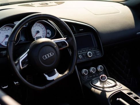 Used 2012 Audi R8 V10 AWD/4WD image 33