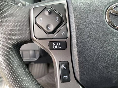 Used 2023 Toyota Tacoma SR5 AWD/4WD image 18