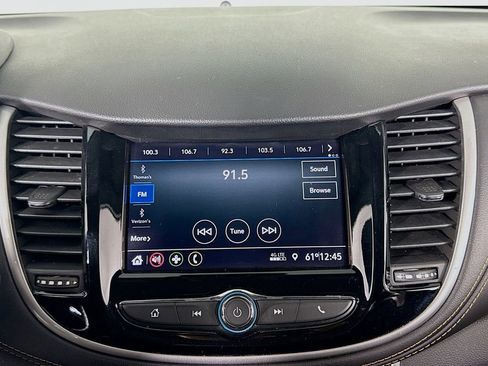 Used 2020 Chevrolet Trax LT w/ LT Convenience Package image 16
