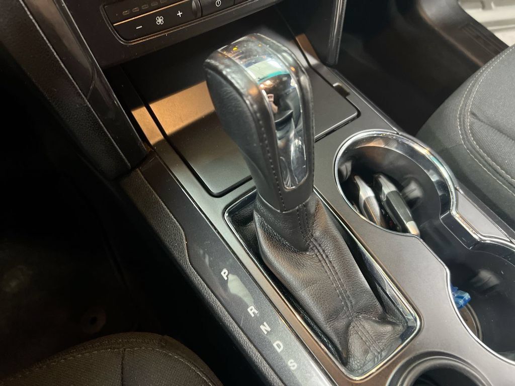 Used 2017 Ford Explorer XLT FWD image 17