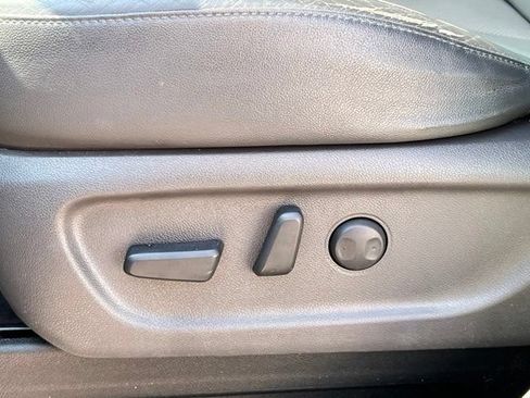 Used 2017 Kia Sedona LX w/ LX Essentials Premium Package FWD image 22