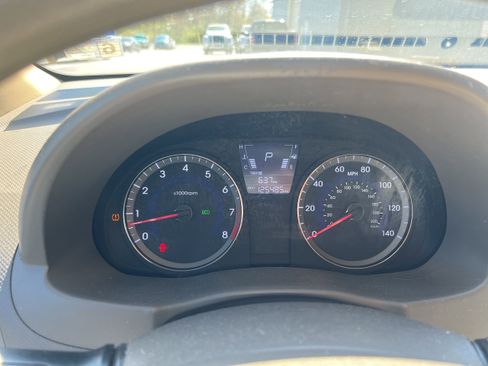 Used 2013 Hyundai Accent GLS FWD image 11