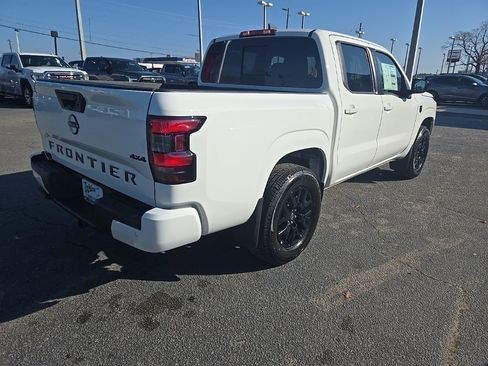 New 2026 Nissan Frontier SV image 4