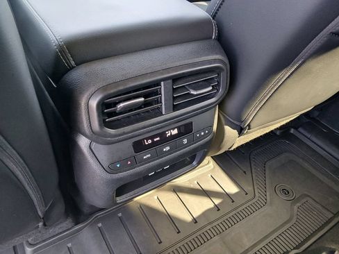 Used 2025 Honda Pilot EX-L image 13