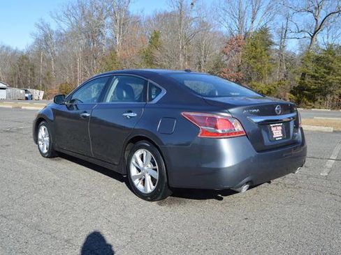 Used 2013 Nissan Altima 2.5 SL w/ Technology Pkg image 7