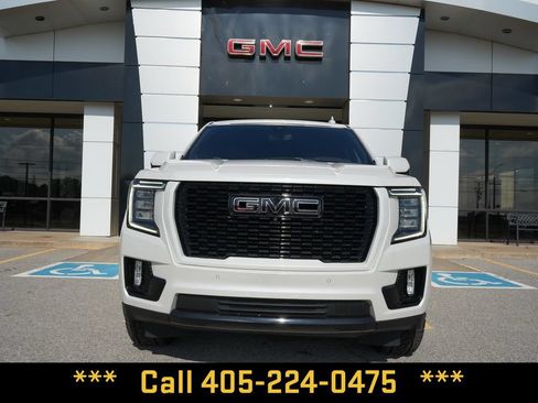 Used 2021 GMC Yukon Denali w/ Denali Ultimate Package AWD/4WD image 3