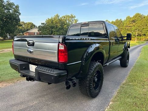 Used 2016 Ford F250 Platinum w/ FX4 Off-Road Package AWD/4WD image 9