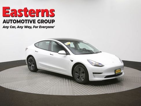 Used 2023 Tesla Model 3 Standard Range image 47