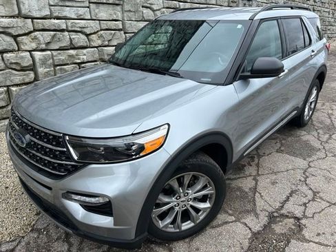 Used 2023 Ford Explorer XLT w/ Equipment Group 202A AWD/4WD image 1