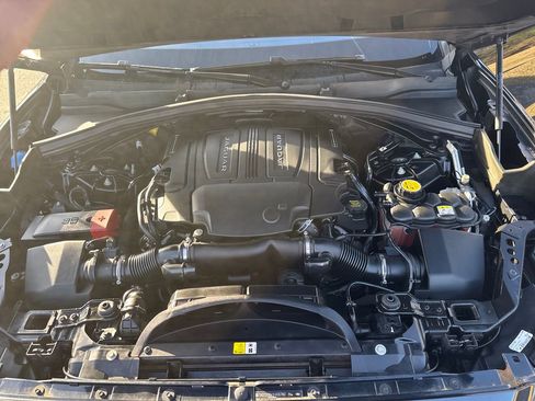 Used 2017 Jaguar F-PACE Prestige image 26