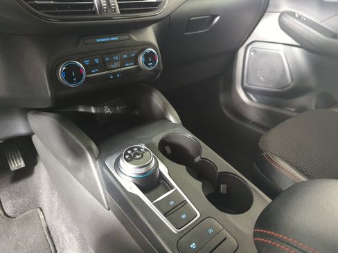 Used 2025 Ford Escape ST-Line FWD image 19