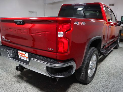 Used 2022 Chevrolet Silverado 2500 LTZ w/ LTZ Plus Package AWD/4WD image 7